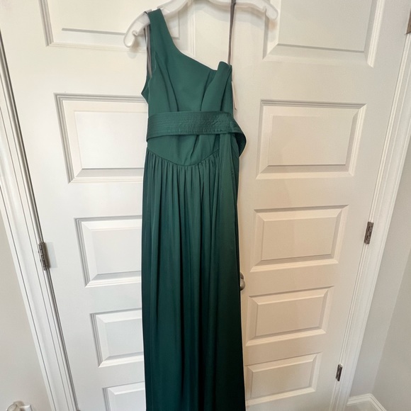 Vera want one shoulder bridesmaid’s gown - forest - Picture 2 of 6
